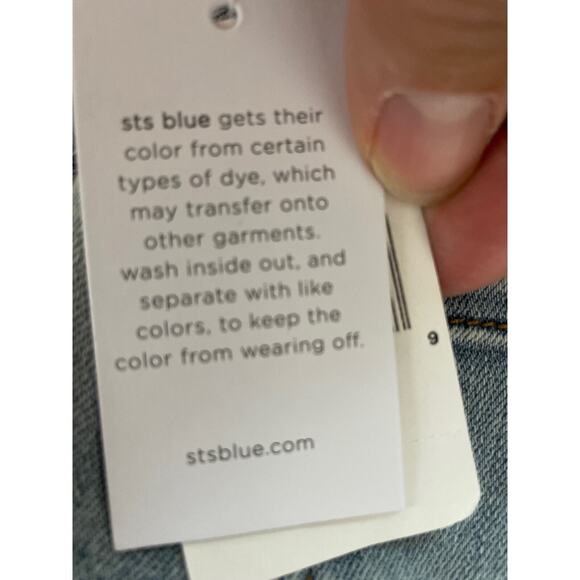 STS Blue Women's Size 27 Aubrey 9" Mid Rise Cut Off Shorts Light Wash Denim NWT - Picture 6 of 11